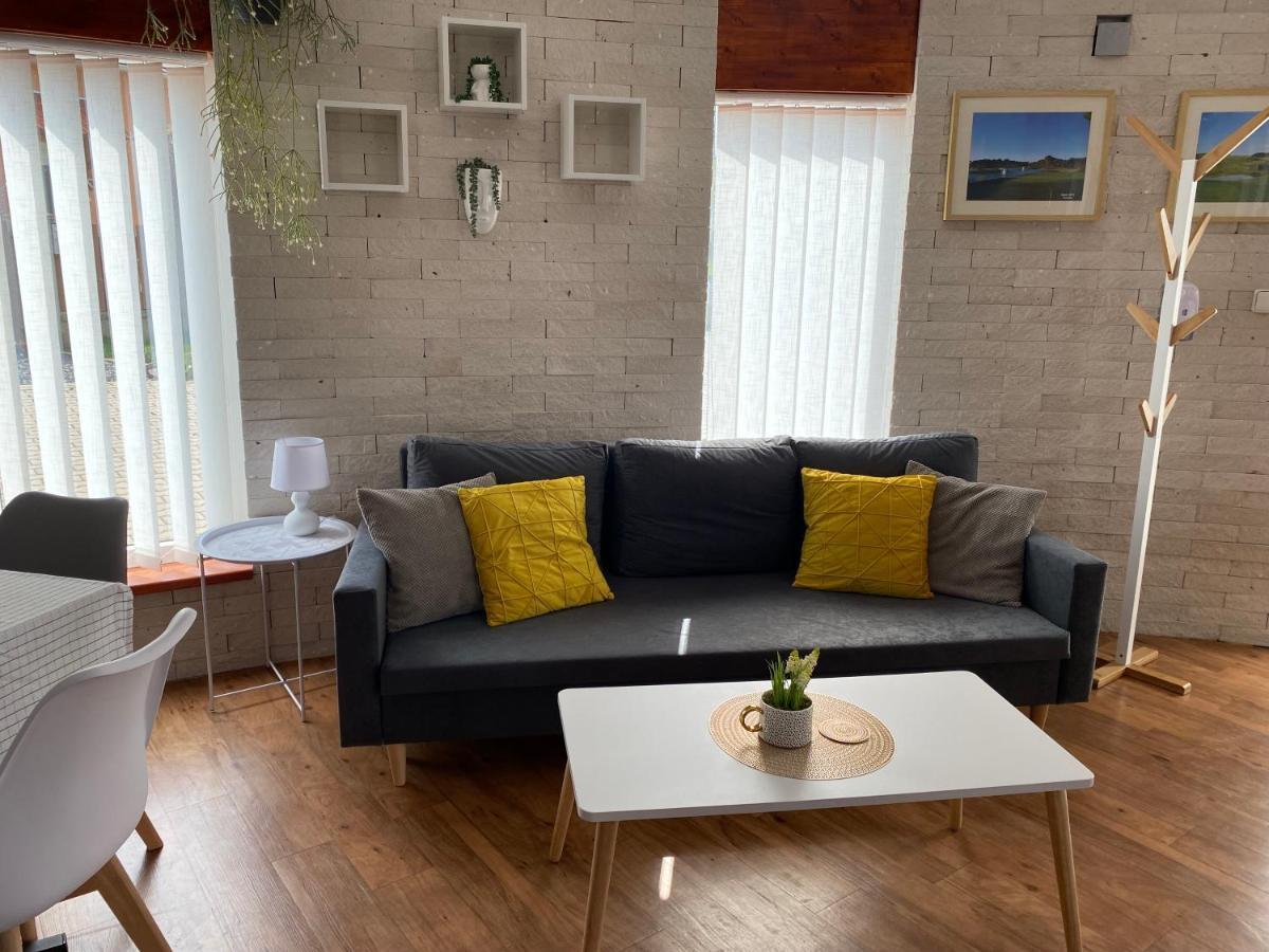 U Vrabcaka Apartment Zlonin ภายนอก รูปภาพ